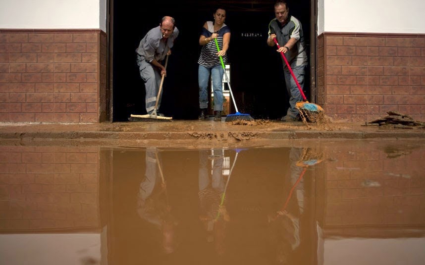 Τεράστιες πλημμύρες στην Ισπανία! [photos] - Φωτογραφία 7