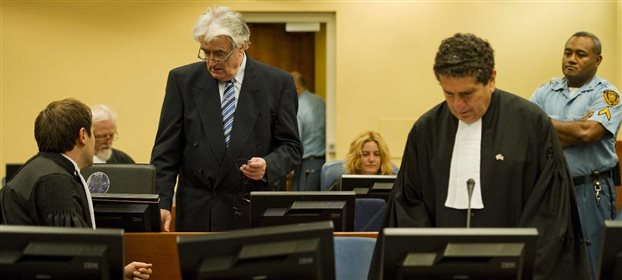 Διεθνές Δικαστήριο: Ο εισαγγελέας ζητά ισόβια για τον Κάρατζιτς - Φωτογραφία 1