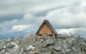 Το καταφύγιο που κόβει την ανάσα: Δωρεάν διαμονή στα 2.529 μέτρα στις κορυφές των Αλπεων - Φωτογραφία 2