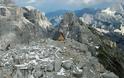 Το καταφύγιο που κόβει την ανάσα: Δωρεάν διαμονή στα 2.529 μέτρα στις κορυφές των Αλπεων - Φωτογραφία 4