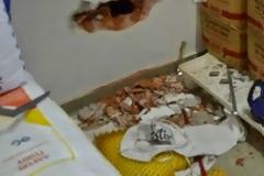 Απόπειρα με ριφιφί για το ΑΤΜ Τράπεζας στη Λαμία [video + photos]