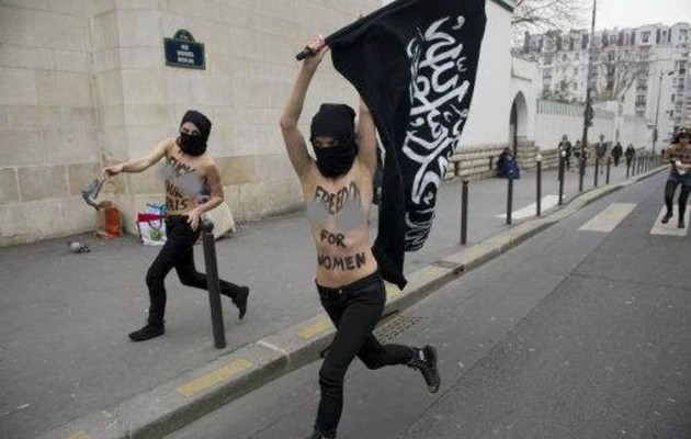 Θα το χάσουν το κεφάλι τους οι FEMEN – Τόπλες με σημαία τζιχαντιστών - Φωτογραφία 1