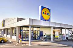 Γιατί κρύβεται το αφεντικό της Lidl;