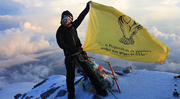 Η σημαία του Πόντου στην κορυφή του Καυκάσου! - Φωτογραφία 1