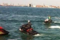 Aγώνες τζετ σκι έκλεψαν τα βλέμματα όλων στο Λευκό Πύργο...[photos]