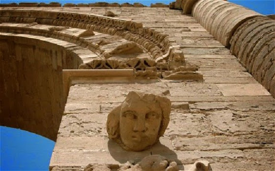 Τo ΙΚ καταστρέφει ιστορικά μνημεία στο Ιράκ και πουλά αρχιαολογικά αντικείμενα - Φωτογραφία 1