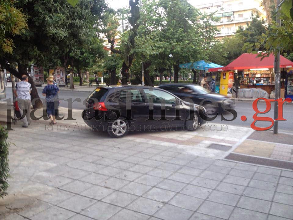 Πάρκαρε το αυτοκίνητο στη μέση της πλατείας ... για να το πουλήσει! [photos] - Φωτογραφία 2