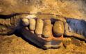 Αμφίπολη: Οι φωτογραφίες από τον αρχαίο τάφο που σαρώνουν στο ίντερνετ - Φωτογραφία 4