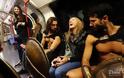 This is Sparta! Σπαρτιάτες πολεμιστές κατέκλυσαν το μετρό του Λονδίνου - Φωτογραφία 10