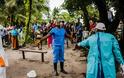 Φωτογραφίες γροθιά στο στομάχι κατέγραψε με το φακό του φωτορεπόρτερ  στη Λιβερία που δοκιμάζεται από το ιό Έμπολα (Pics) - Φωτογραφία 15