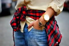 Punk Influence: Το κόκκινο tartan επιστρέφει πιο κομψό από ποτέ! Πως θα φορέσεις το καρό print