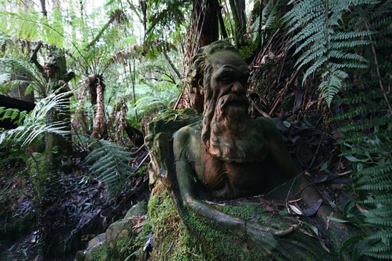 Μυστηριώδη αγάλματα σε τροπικό δάσος! - Φωτογραφία 4