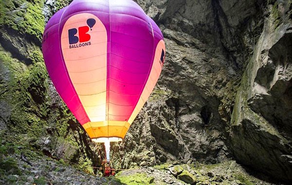 Πτήση με αερόστατο σε σπηλιά...[photos] - Φωτογραφία 1