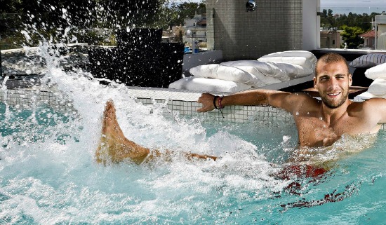 ΕΝΑΣ... ΣΤΑΡ ΣΤΟ ΛΙΜΑΝΙ! (PHOTOS) - Φωτογραφία 3