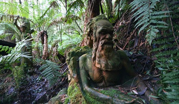 Αυστραλία: Μυστηριώδη αγάλματα σε τροπικό δάσος... - Φωτογραφία 1