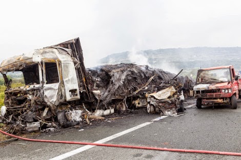 Η Εγνατία στο αίμα - Η φονική καραμπόλα με τους 5 νεκρούς που σόκαρε την Ελλάδα - Φωτογραφία 7