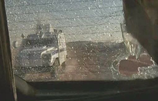 ΣΟΚ: Τηλεοπτικό συνεργείο του BBC δέχτηκε επίθεση κοντά στο Κομπάνι - Δείτε τις απίστευτες στιγμές που κατέγραψε η κάμερα [video] - Φωτογραφία 1