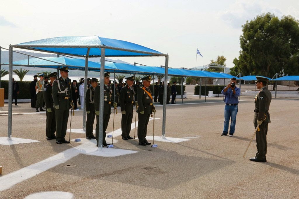 ΠΑΡΟΥΣΙΑ ΑΡΧΗΓΟΥ ΓΕΕΘΑ ΣΤΗΝ ΤΕΛΕΤΗ ΑΠΟΝΟΜΗΣ ΠΟΛΕΜΙΚΗΣ ΣΗΜΑΙΑΣ ΣΤΟ ΕΤΑ - Φωτογραφία 4