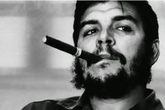 ΣΥΓΚΛΟΝΙΣΤΙΚΗ αποκάλυψη κουβανού πράκτορα της CIA...Δείτε τι είπε ο Τσε Γκεβάρα πριν πεθάνει...[photos]