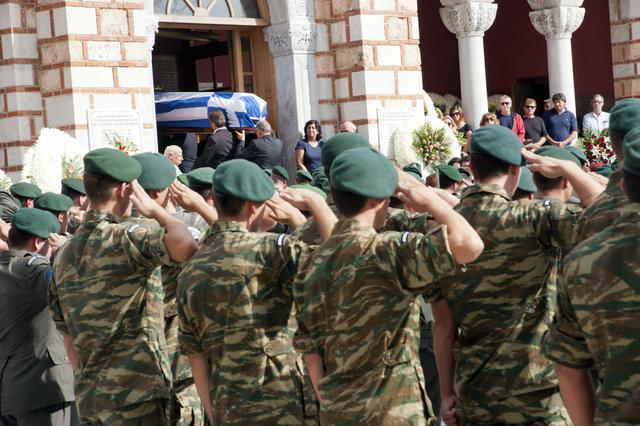 Δάκρυσε ολόκληρη η Ελλάδα λέγοντας ΑΝΤΙΟ στα παλικάρια της... Φωτογραφικό υλικό που ραγίζει καρδιές! [photos] - Φωτογραφία 7