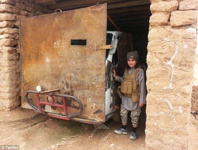 Νεκρός ο μόλις 10 ετών μαχητής των τζιχαντιστών - Πολεμούσε στη Συρία [photos] - Φωτογραφία 4