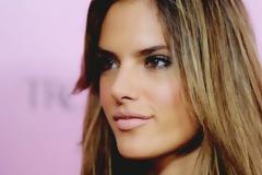 Δείτε τη Βραζιλιάνα καλλονή Alessandra Ambrosio να γυμνάζεται - Σκέτη οπτασία [photos]