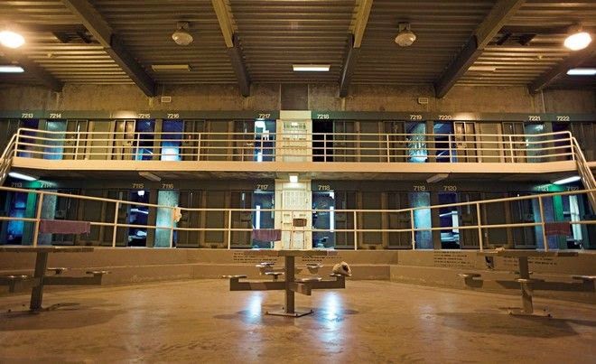Μέσα στην πιο σκληρή φυλακή του κόσμου, όπου μένουν τα μέλη των πιο αδίστακτων συμμοριών των ΗΠΑ [photos + video] - Φωτογραφία 2