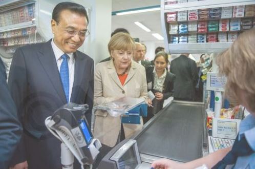 Η Μέρκελ έσυρε τον Κινέζο Πρωθυπουργό στο σούπερ μάρκετ - Φωτογραφία 5