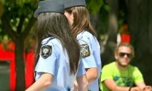 Σημείωμα “Αστυνομικίνας” που τα σπάει στο Facebook... [photo] - Φωτογραφία 1