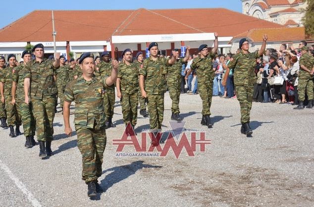 Σε κλίμα πένθους η ορκωμοσία των νεοσυλλέκτων στο 2/39 Σ.Ε. (φωτορεπορτάζ) - Φωτογραφία 7