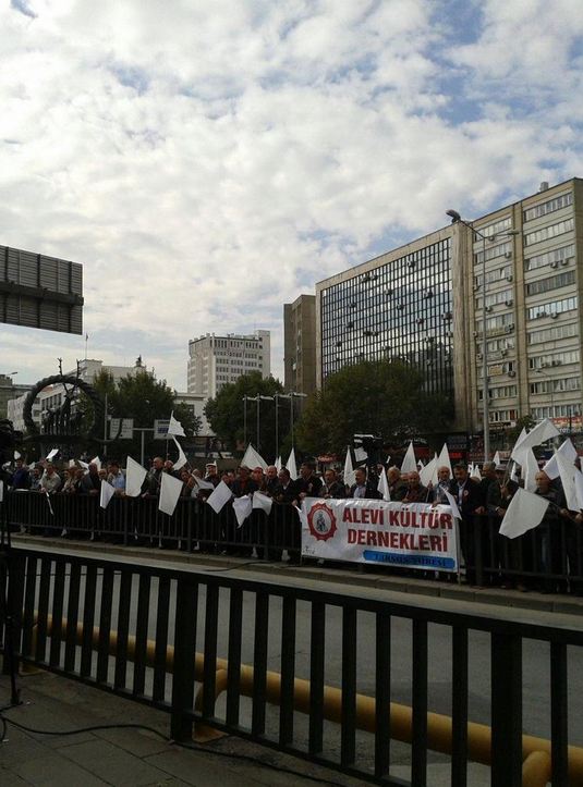 Τουρκία: Κατέβηκαν οι Αλεβίτες στον δρόμο - Φωτογραφία 6