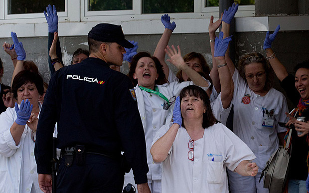 Οι ευθύνες της Δύσης για τον Έμπολα... - Φωτογραφία 2