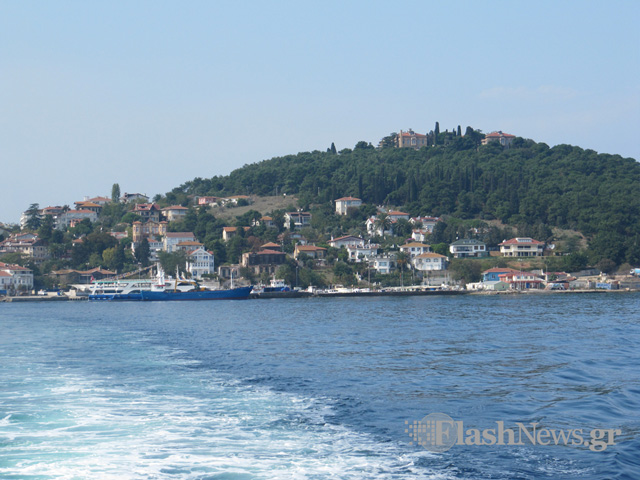 Ο Χανιώτης Αρχιμανδρίτης που διακονεί πιστούς στην Κωνσταντινούπολη...[photos] - Φωτογραφία 7