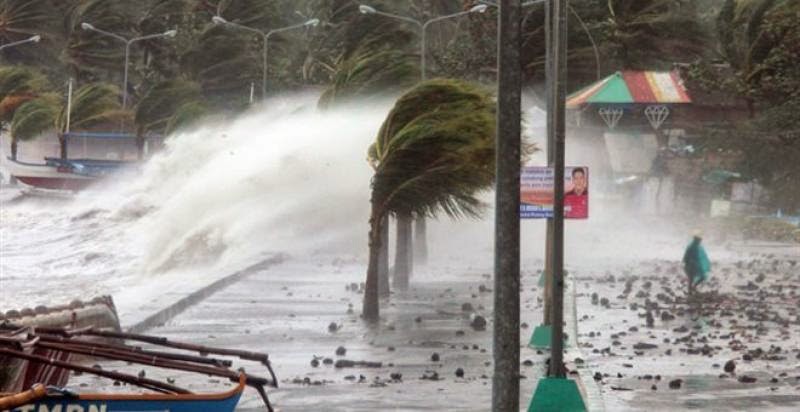 Τουλάχιστον 24 νεκροί στην Ινδία από τον τυφώνα Χουντχούντ - Φωτογραφία 1