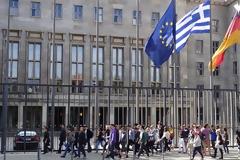 HANDELSBLATT: ΥΠΟ ΕΠΟΠΤΕΙΑ ΘΕΛΕΙ ΝΑ ΚΡΑΤΗΣΕΙ ΤΗΝ ΕΛΛΑΔΑ ΤΟ ΒΕΡΟΛΙΝΟ