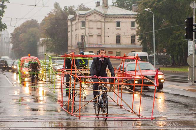 Αν τα ποδήλατα καταλάμβαναν όσο χώρο πιάνουν τα αυτοκίνητα (Video) - Φωτογραφία 4