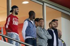 ΣΤΟ ΚΑΡΑΪΣΚΑΚΗ ΔΙΠΛΑ ΣΤΗΝ ΕΘΝΙΚΗ ΟΙ ΕΡΥΘΡΟΛΕΥΚΟΙ! (PHOTOS)