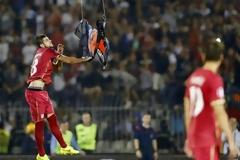 Eπεισόδια στον ποδοσφαιρικό αγώνα Σερβία - Αλβανία [video]