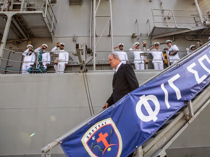 Επίσκεψη ΥΕΘΑ Δημήτρη Αβραμόπουλου στο Αρχηγείο Στόλου και σε Πολεμικά πλοία στο Ναύσταθμο Σαλαμίνος - Φωτογραφία 26