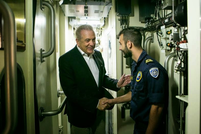 Επίσκεψη ΥΕΘΑ Δημήτρη Αβραμόπουλου στο Αρχηγείο Στόλου και σε Πολεμικά πλοία στο Ναύσταθμο Σαλαμίνος - Φωτογραφία 29