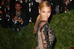 Το απαράδεκτο κούρεμα της Beyonce - Κάποιος της κατέστρεψε εντελώς τα μαλλιά