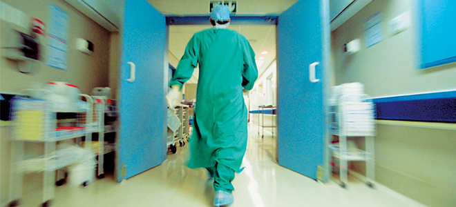 Μονιμοποιούνται 2.500 συμβασιούχοι γιατροί του ΕΣΥ με πενταετή θητεία - Φωτογραφία 1