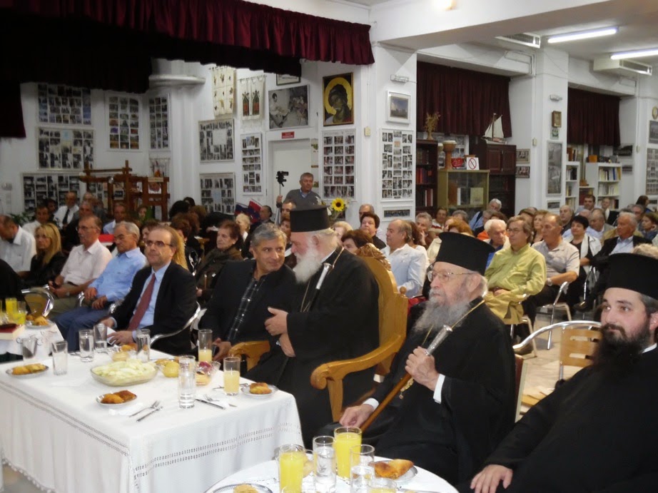 Στη μουσικοφιλολογική βραδιά του Ι.Ν. Αγίου Αθανασίου Πολυδρόσου παρέστησαν ο Μακαριώτατος Αρχιεπίσκοπος Αθηνών κ. Ιερώνυμος, και ο Δήμαρχος Αμαρουσίου Γ. Πατούλης - Φωτογραφία 2