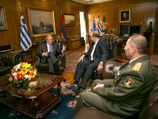 Συνάντηση ΥΕΘΑ Δημήτρη Αβραμόπουλου με τον Πρέσβη της Αρμενίας - Φωτογραφία 3