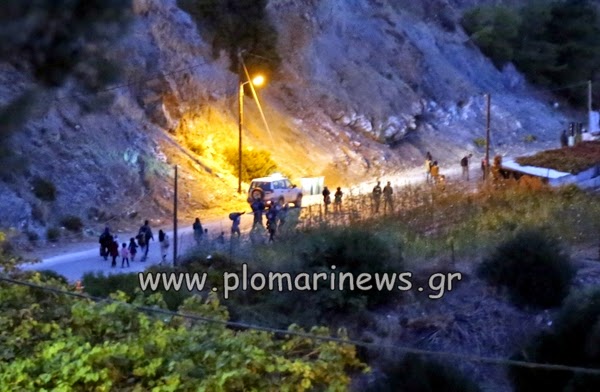 Νέα άφιξη μεταναστών χωρίς χαρτιά σήμερα τα ξημερώματα στο Πλωμάρι [video + photos] - Φωτογραφία 3