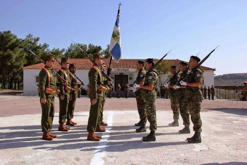 Απονομή Ταξιάρχη Αριστείου Ανδρείας στην Πολεμική Σημαία της 22 ΔΤΕ - Φωτογραφία 8