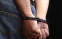 Τρεις συλλήψεις για ναρκωτικά και όπλα στην Γαβαλού