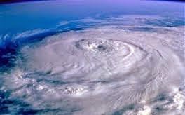 Στο μάτι του κυκλώνα Γκονζάλο βρίσκονται οι Βερμούδες - Φωτογραφία 1