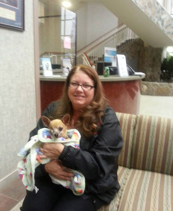 Ετοιμοθάνατος συνήλθε μόλις αγκάλιασε το σκύλο του στο νοσοκομείο...[photos] - Φωτογραφία 4
