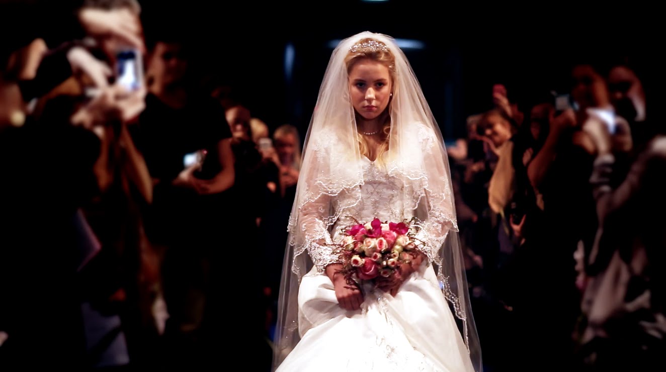Ο κάλπικος γάμος μιας 12χρονης με 37χρονο για καλό σκοπό κάνει τον γύρο του κόσμου! [photos] - Φωτογραφία 2